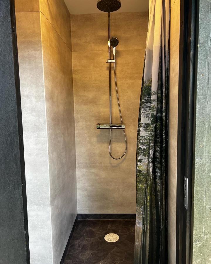 Vaettervy Glamping Hotel Habo Екстериор снимка