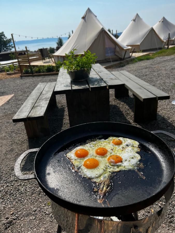 Vaettervy Glamping Hotel Habo Екстериор снимка