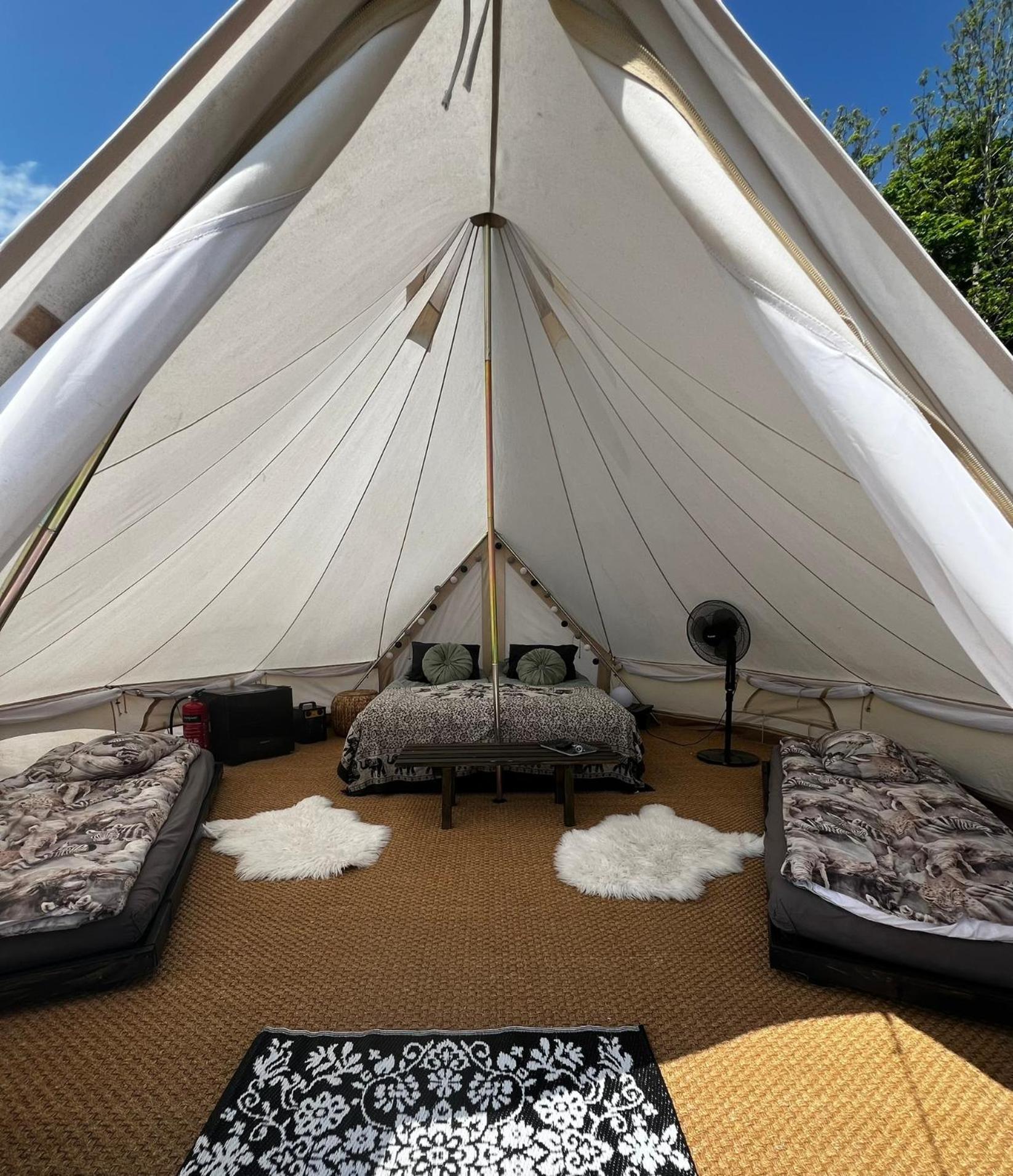 Vaettervy Glamping Hotel Habo Екстериор снимка