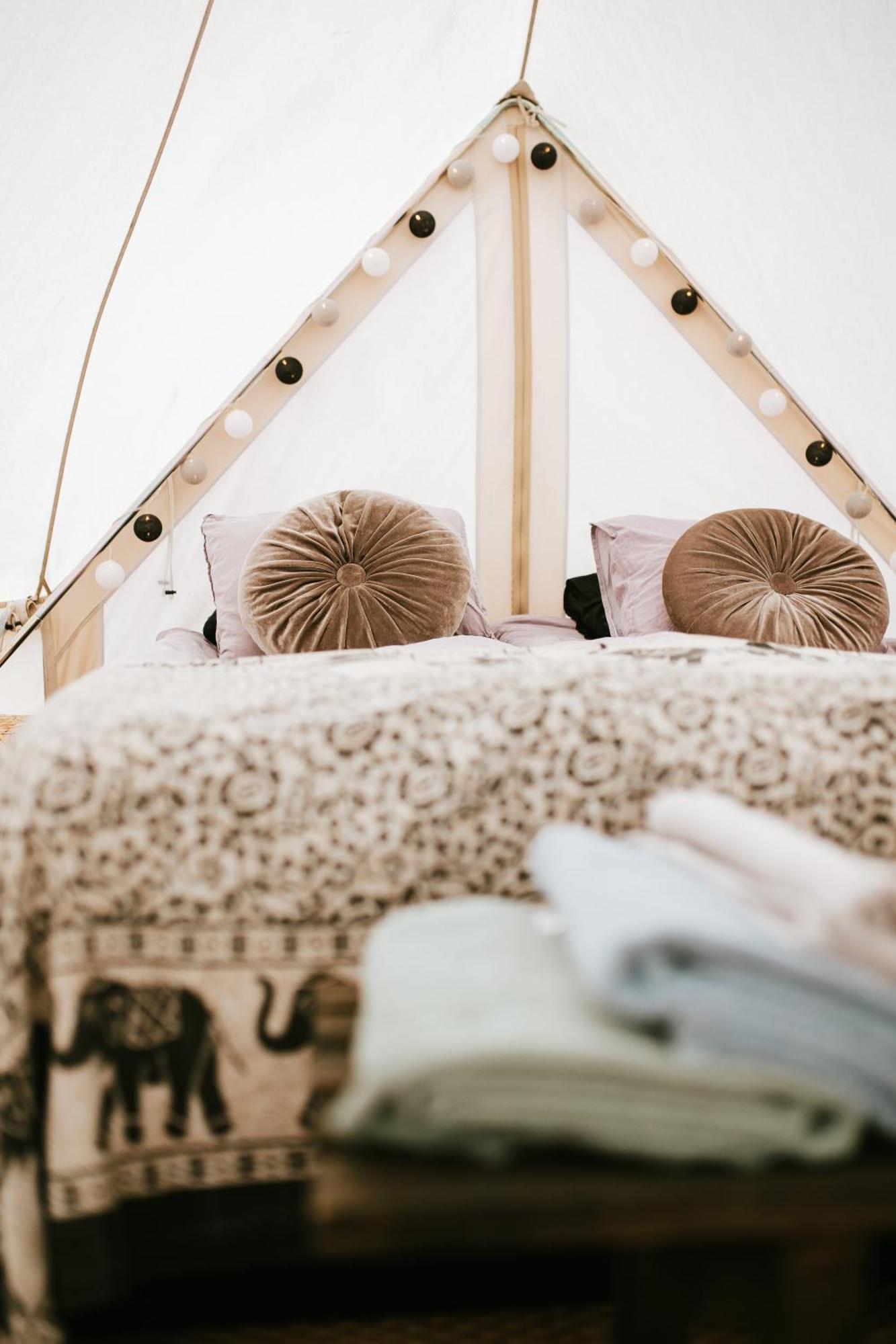 Vaettervy Glamping Hotel Habo Екстериор снимка